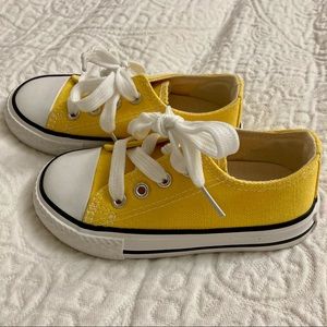 Brand New Converse Style Toddler Sneakers 💛
